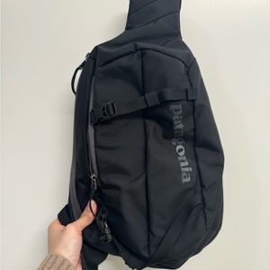 Patagonia atom sling bag
